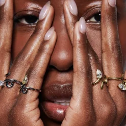 Champagne Diamond Baby Vine Ring in White Gold