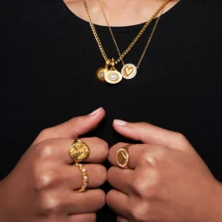 Diamond Niki Signet Ring in Yellow Gold