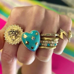 White Diamond Leo Signet Ring in Yellow Gold