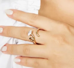 White Diamond Pavé Baby Vine Ring in Yellow Gold